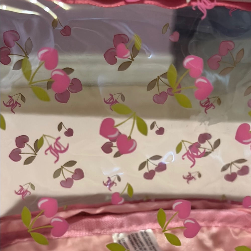 Juicy Couture Pink Kids Accessory Bag - Picture 3 of 4